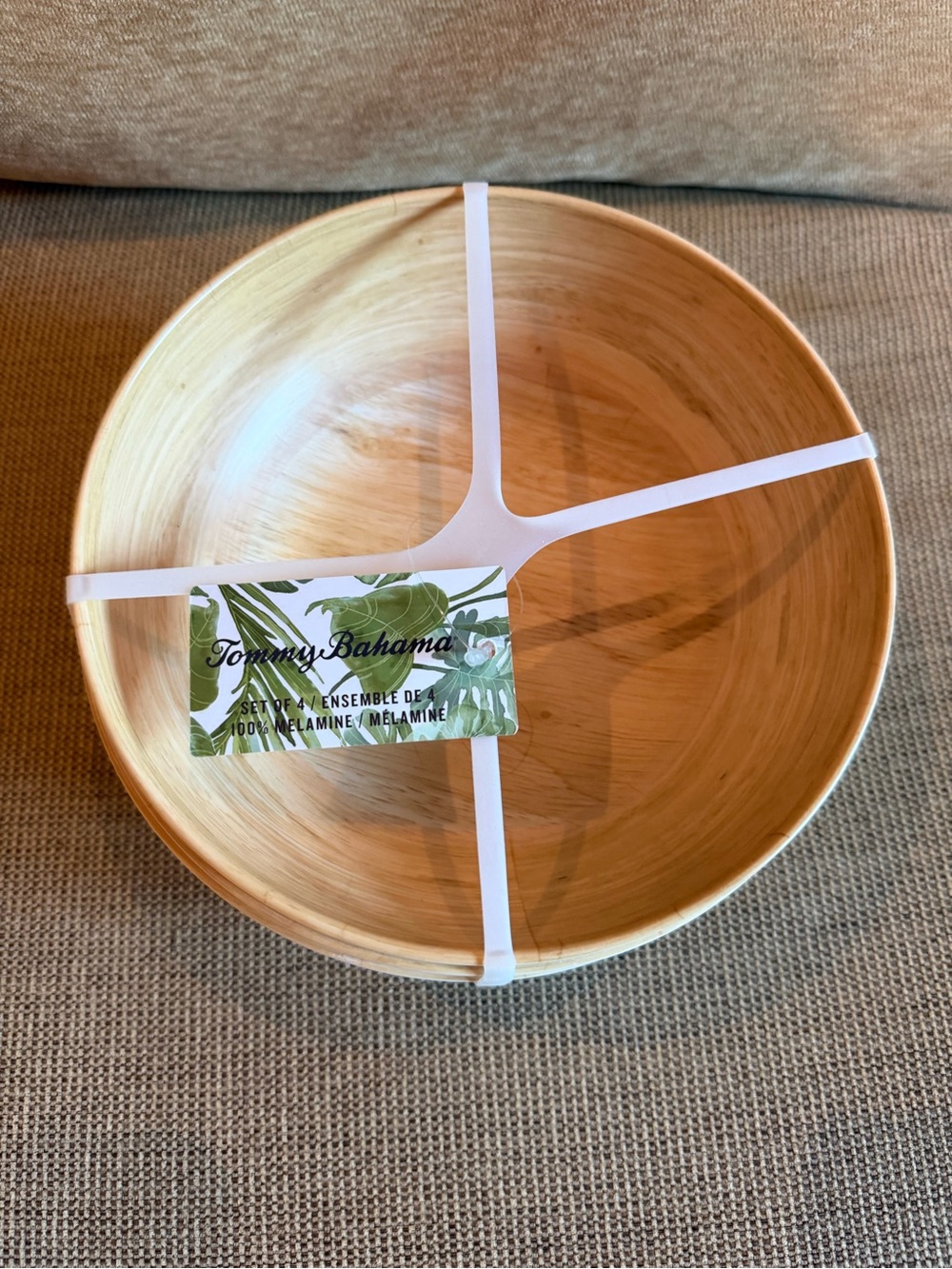 Tommy Bahama NWT Set/4 Melamine Salad Bowls